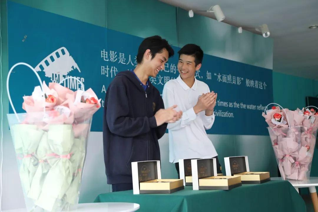 美国Lee Academy高级中学(上影校区)教师节.jpg