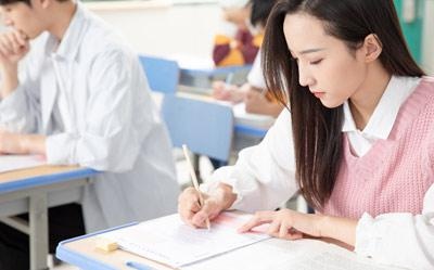 希望通过JLPT考试的学员