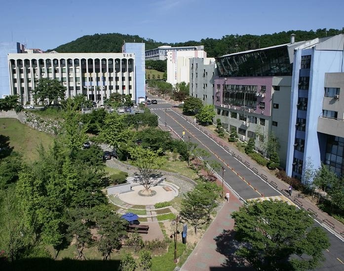 暻园大学