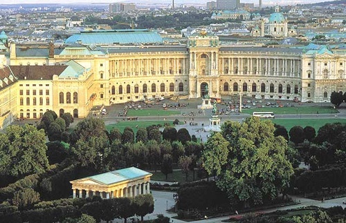 劳德尔国际商务学校