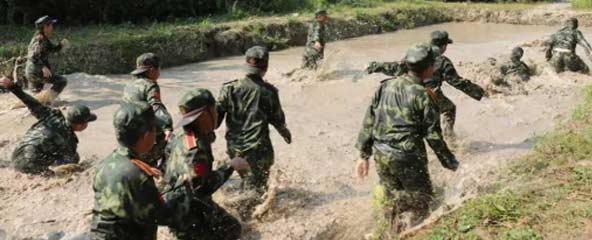 15天少年军官特训营