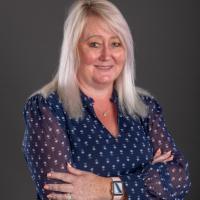 Mandy Bateman 预备学校校长