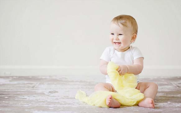 像婴儿般学习语言