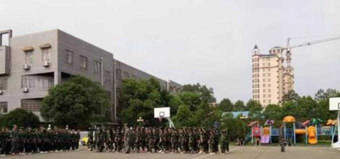 益阳电脑美术职业学校