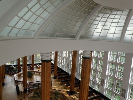 华沙经济学院