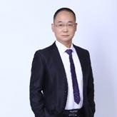 李亮