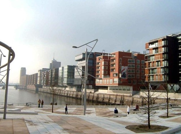 汉堡港口城市大学