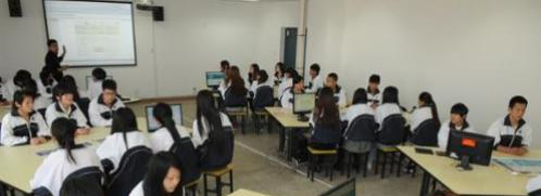 张家口经贸学校