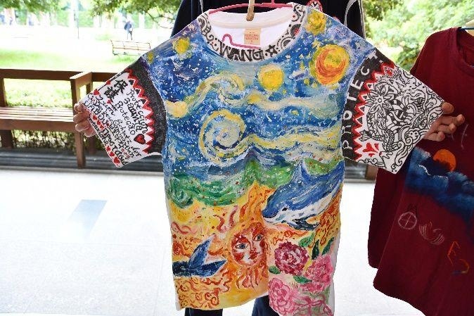 义卖活动.jpg