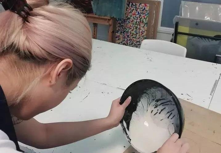 学生美术作品.jpg