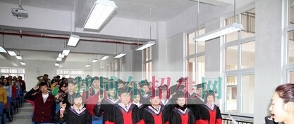 安顺光辉职业技术学校