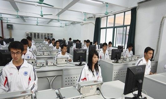 威远县希望职业技术学校