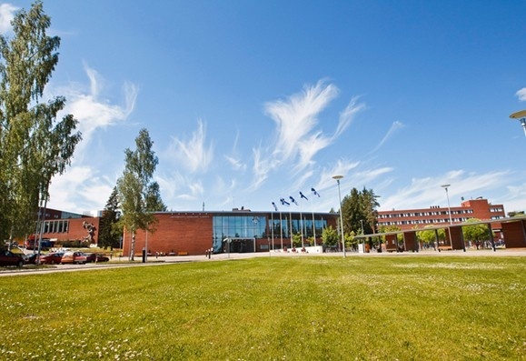 拉普兰塔理工大学