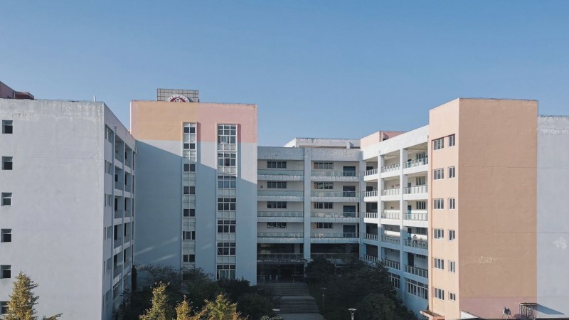 重庆工贸职业技术学院怎么样、好不好