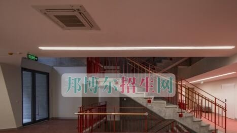 重庆广播电视中等专业学校