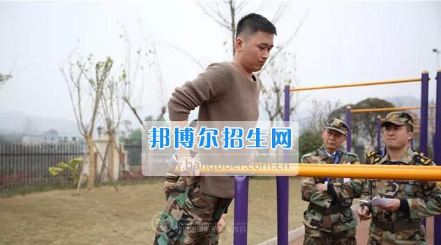 川航等5家航空公司165名安全员齐聚成都航空旅游职业学校，打造空中安全卫士