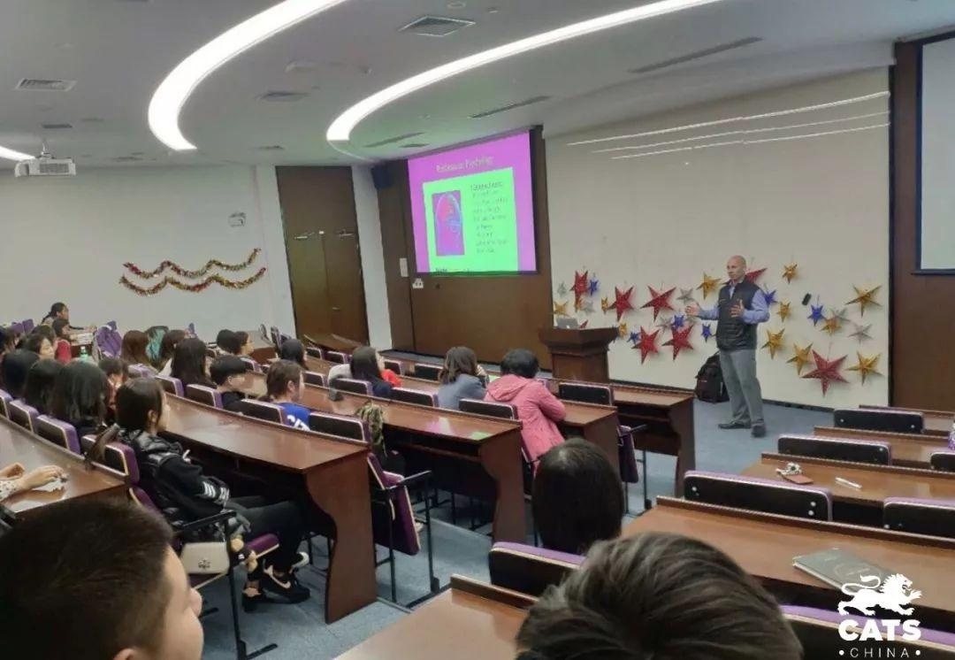 讲座现场.jpg