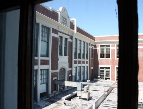 国家自然医学学院