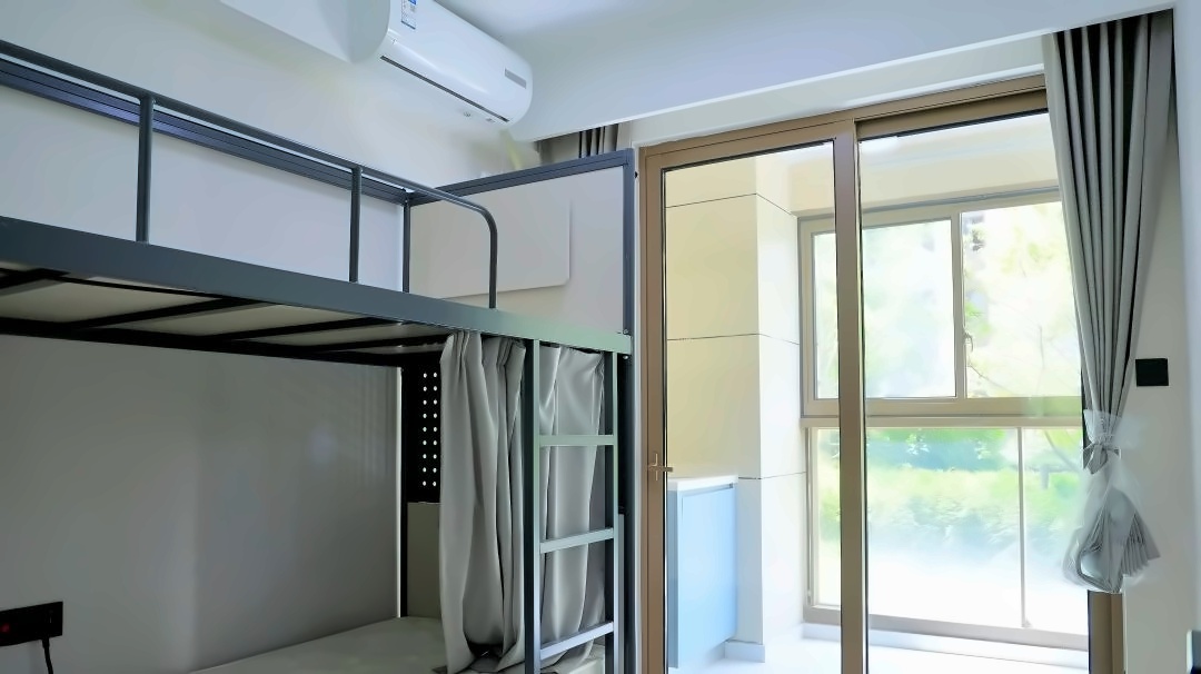 同洲米德中心学生宿舍卧室