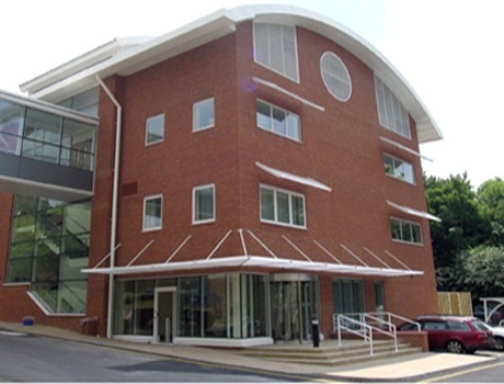 布莱顿及苏塞克斯医学院