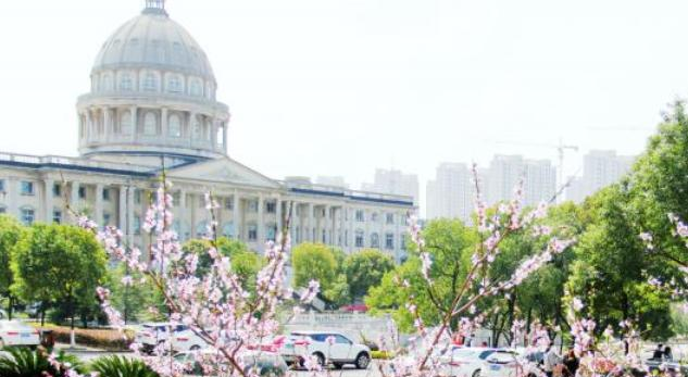 武汉商贸职业学院3