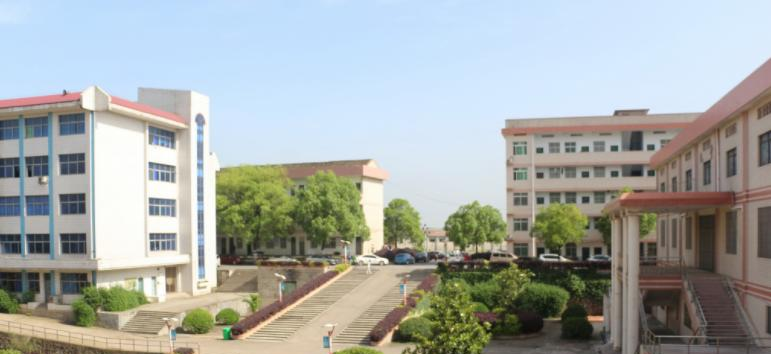 衡阳县职业中专