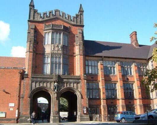 英国纽卡斯尔大学