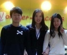 日语老师和学生合拍