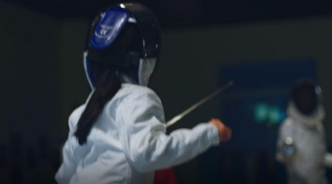 南京威雅学校学生击剑