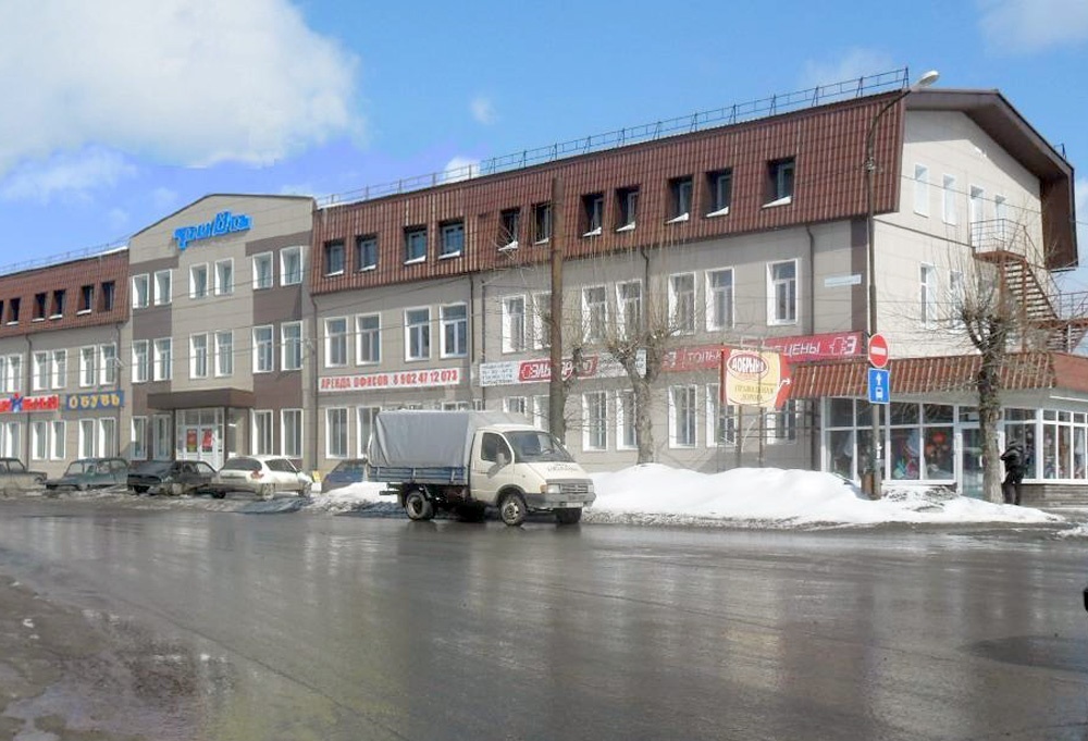 国际经济与法律学院