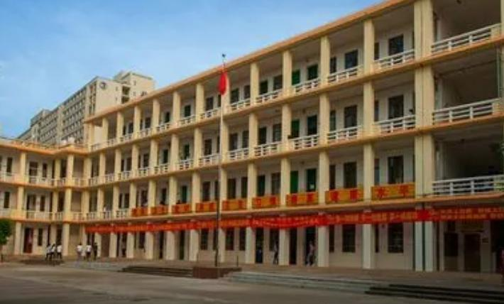 海南农垦卫生学校