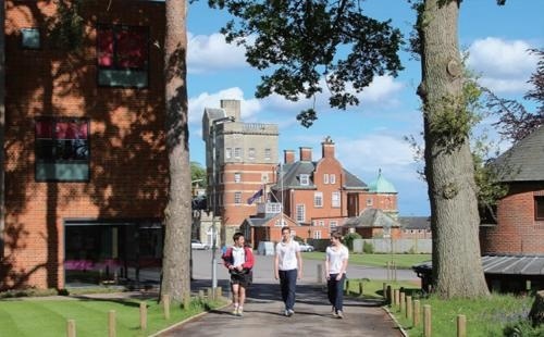 潘伯尼公学上海