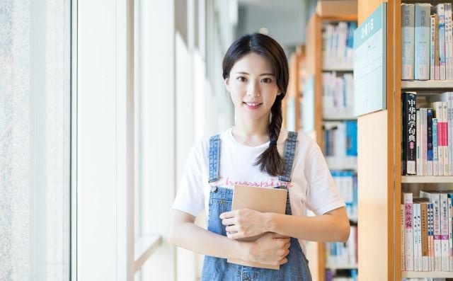 大学生如何学英语口语