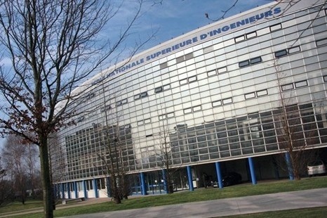 高等計算機與電信工程師學(xué)校