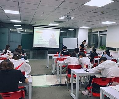 学校介绍