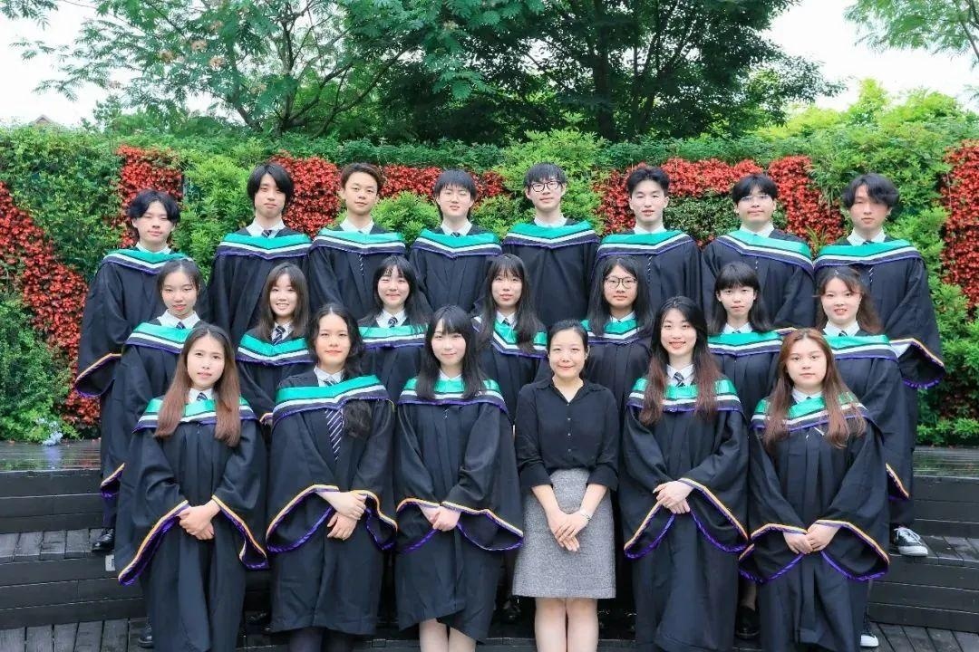 上海新纪元双语学校国际部2020届高三毕业生.jpg