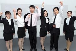 强大留学团队