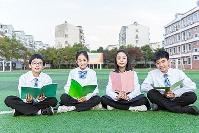 初高中毕业生