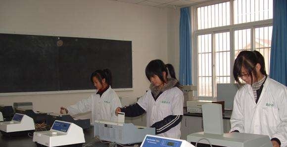 南京医药中等专业学校