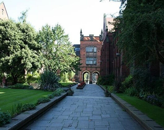英国纽卡斯尔大学