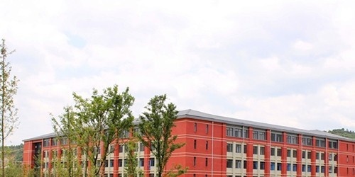 桂林财贸金融学校