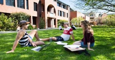 林肯大学