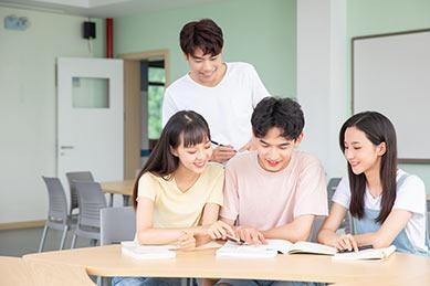 需要了解SAT各单项题型考点特征、答题策略和得分技巧的学生