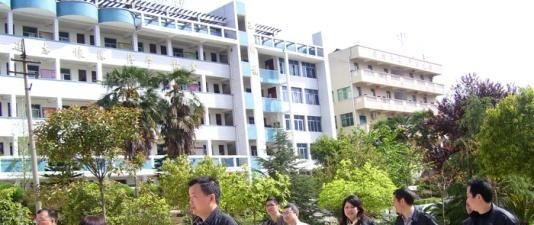 南部县升钟职业中学