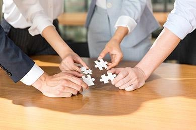 想要提升自己的沟通能力，在职场中如鱼得水获得高薪的人