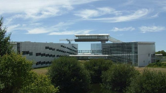 国立高等机械与航空技术学校