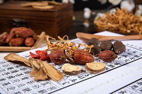 多用食疗补充身体