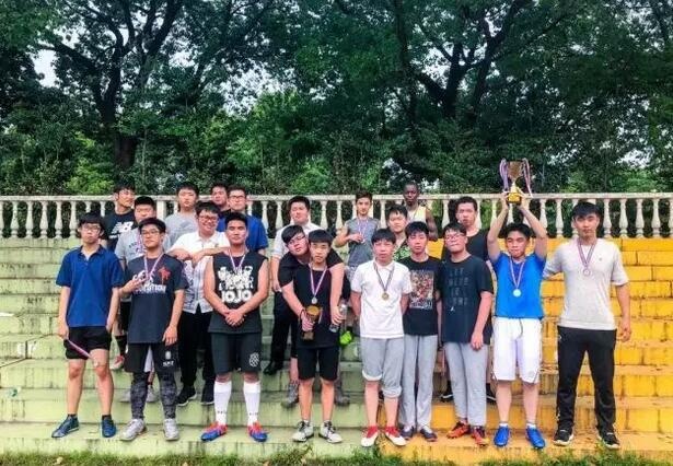 上海金苹果双语学校国际部学生活动.jpg