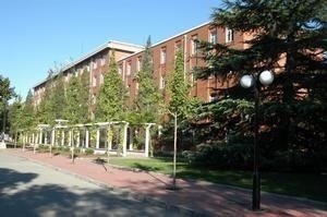 北京第二外国语学院校园一角