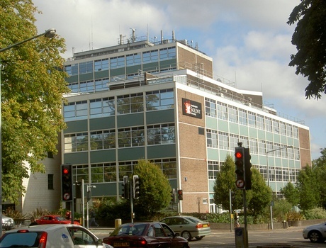 南安普敦索伦特大学